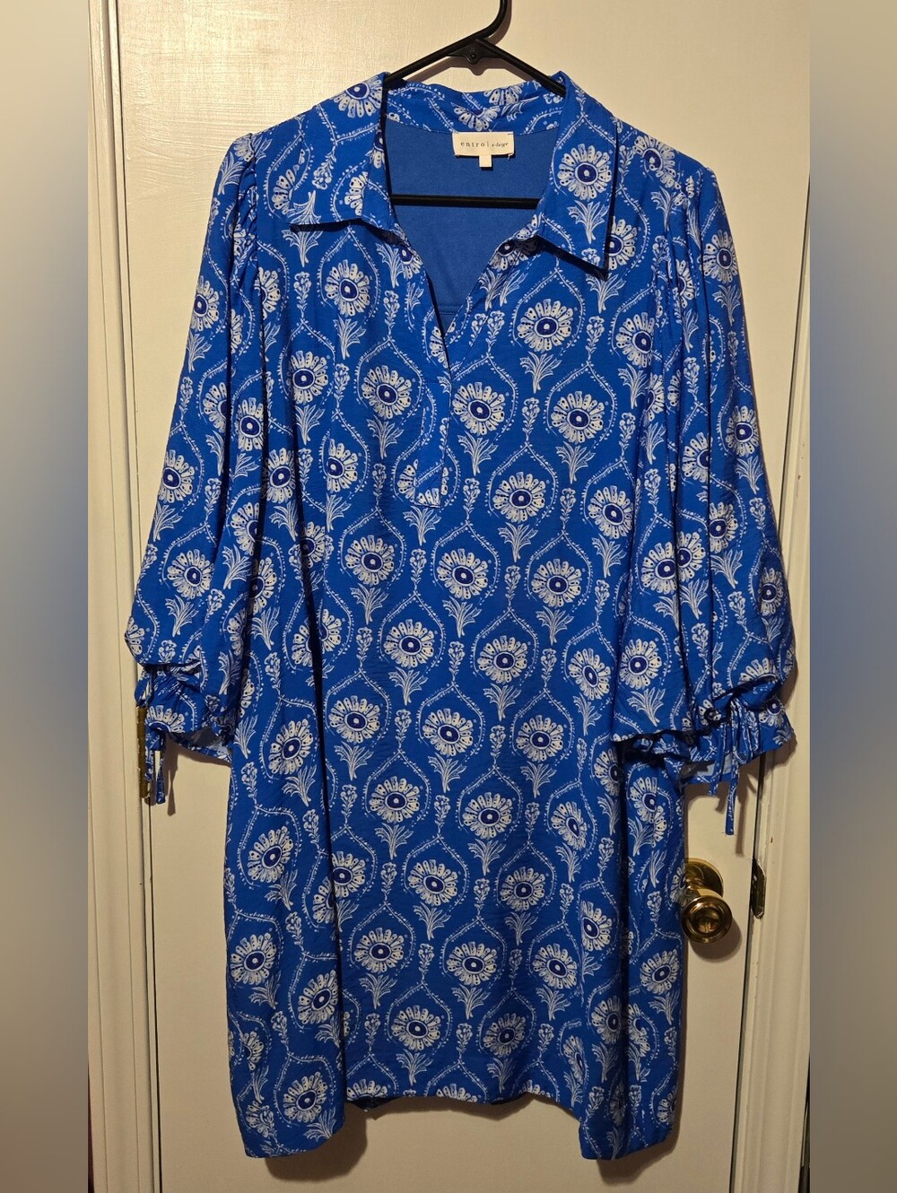 XL Womens Blue/ White Floral Dress